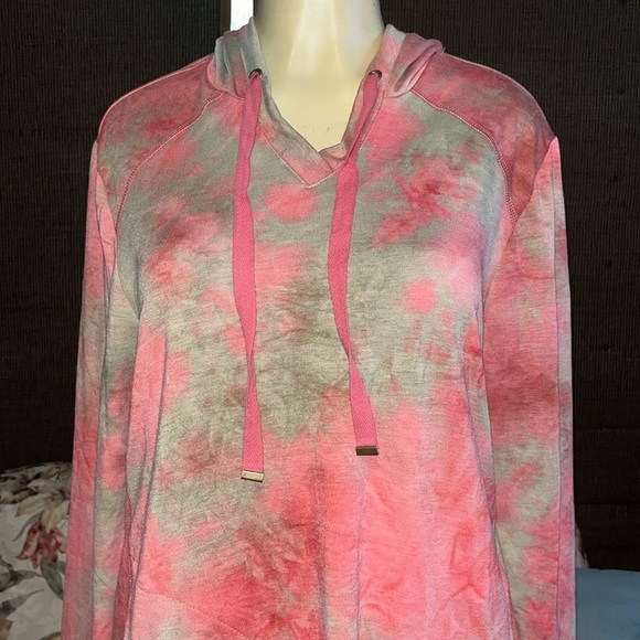 LOGO Lounge by Lori Goldstein - Tie-Dye VNeck Hoodie Hi-Low Hem - Pink - Picture 9 of 11